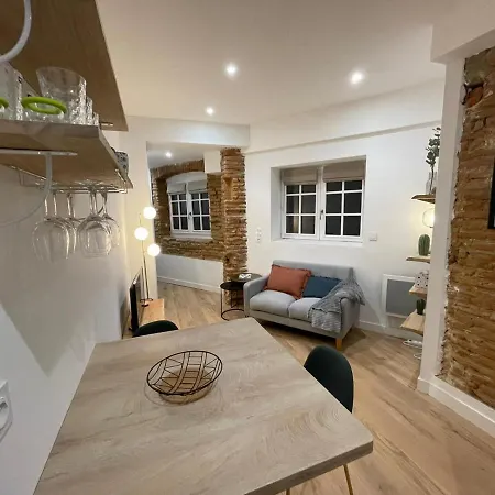 Charmant-confort-hypercentre-metro-wifi דירה *