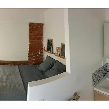 Charmant-confort-hypercentre-metro-wifi Apartamento *